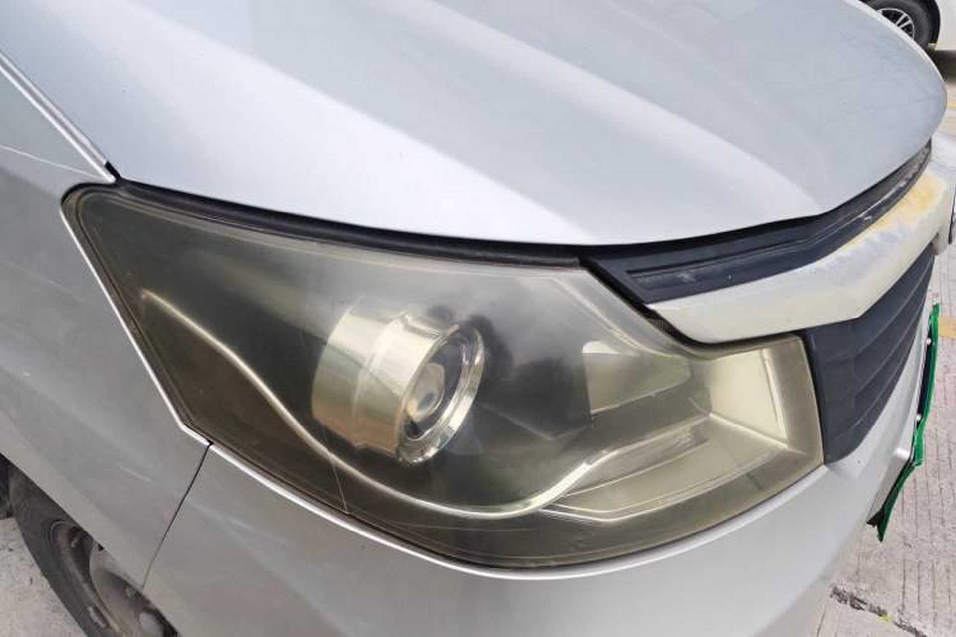 Used CHANGAN KAICHENG Ruixing M90 2017 2.0L Value Edition High-Roof 6-Seater Dual-Swing Doors 4G94S Right Front Headlight