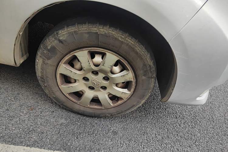 Used CHANGAN KAICHENG Ruixing M90 2017 2.0L Value Edition 6-Seater Hatchback 4G94S Right Front Wheel Hub