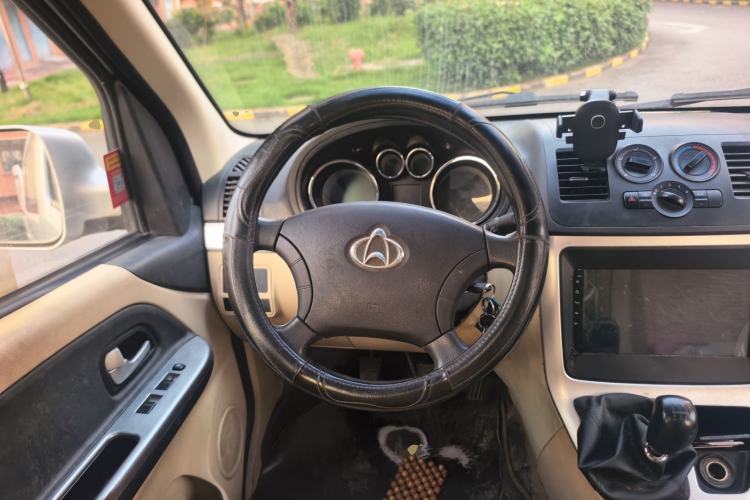 Used CHANGAN KAICHENG Ruixing M90 2017 2.0L Value Edition High-Roof 6-Seater Dual-Swing Doors 4G94S Steering Wheel