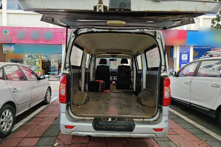 Used CHANGAN KAICHENG Ruixing M90 2017 2.0L Value Edition 6-Seater Hatchback 4G94S Trunk