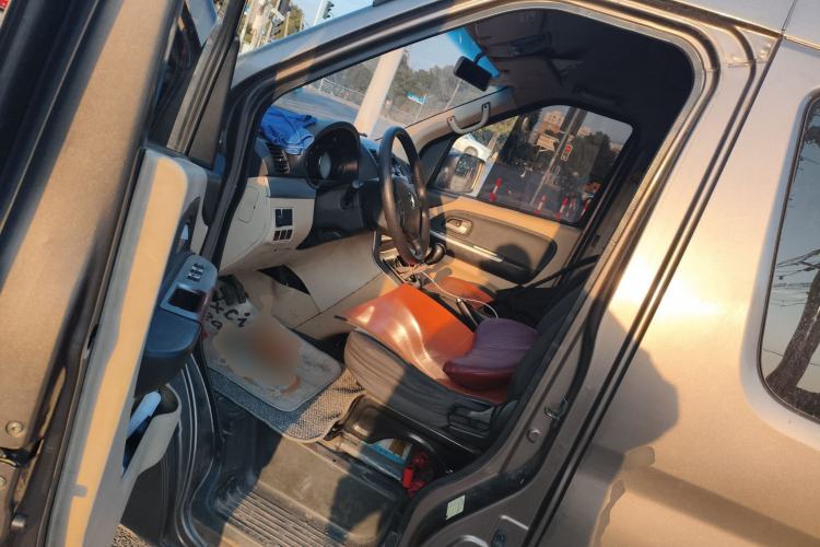 Used CHANGAN KAICHENG Ruixing M90 2017 2.0L Value Edition High-Roof 6-Seater Dual-Swing Doors 4G94S Driver Seat