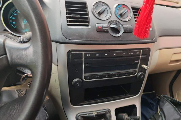 Used CHANGAN KAICHENG Ruixing M90 2018 2.0L Value-Added High-Roof Double-Door 6-Seater 4G94S Audio And AC Panel