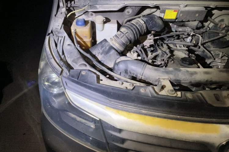 Used CHANGAN KAICHENG Ruixing M90 2018 2.0L Value-Added High-Roof Double-Door 6-Seater 4G94S Engine Bay Right