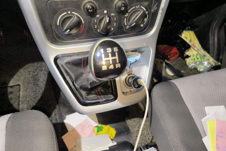 Used CHANGAN KAICHENG Ruixing M90 2018 2.0L Value-Added High-Roof Double-Door 6-Seater 4G94S Gear Lever
