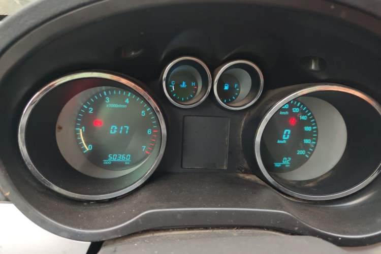 Used CHANGAN KAICHENG Ruixing M90 2018 2.0L Value-Added High-Roof Double-Door 6-Seater 4G94S Instrument Cluster