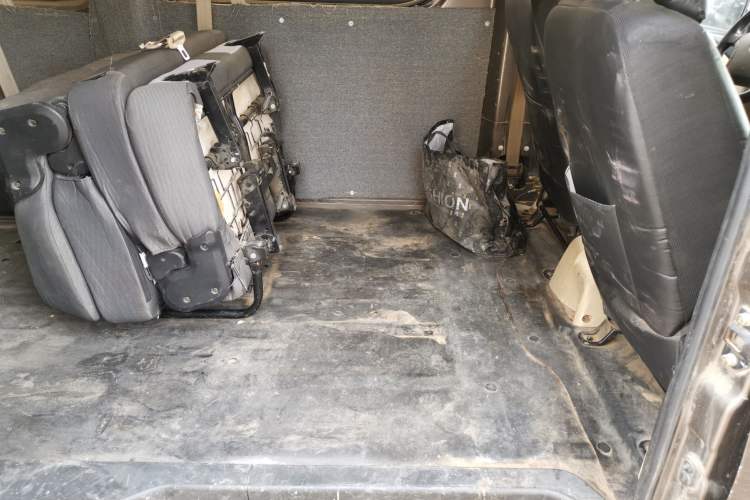 Used CHANGAN KAICHENG Ruixing M90 2018 2.0L Value-Added High-Roof Double-Door 6-Seater 4G94S Left Rear Seat