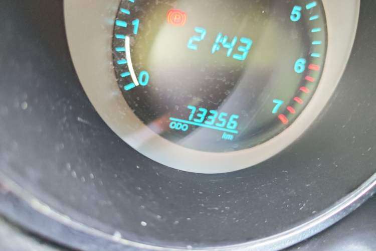 Used CHANGAN KAICHENG Ruixing M90 2018 2.0L Value-Added CNG High-Roof Double-Door 6-Seater 4G94S Odometer Close Up