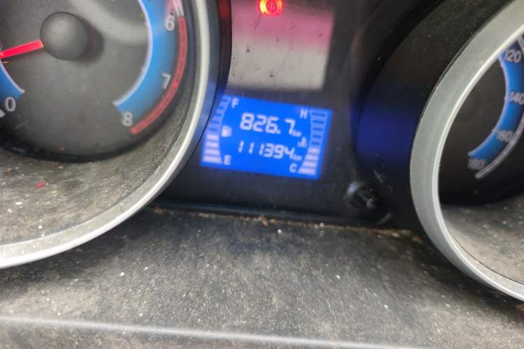 Used CHANGAN KAICHENG Ruixing M90 2018 2.0L Value-Added Flat-Top Liftback 6-Seater 4G94S Odometer Close Up