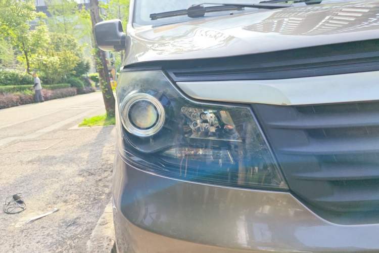 Used CHANGAN KAICHENG Ruixing M90 2018 2.0L Value-Added CNG High-Roof Double-Door 6-Seater 4G94S Right Front Headlight