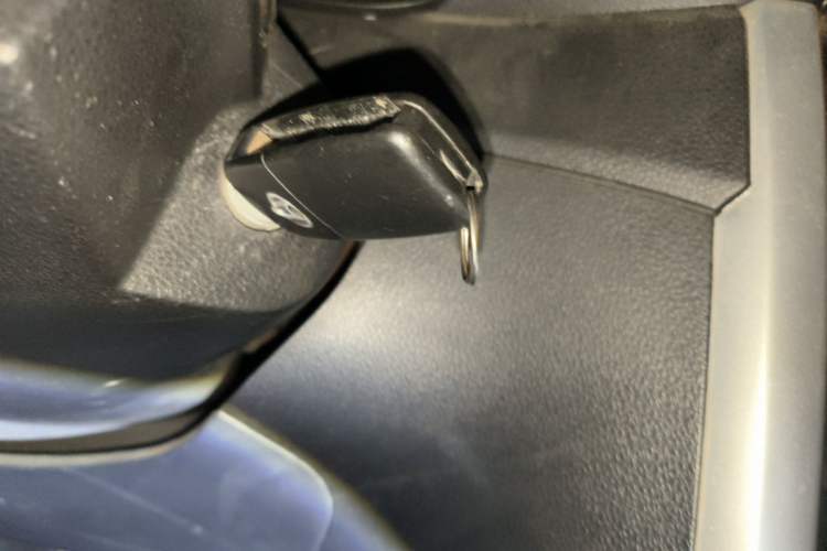 Used CHANGAN KAICHENG Ruixing M90 2018 2.0L Value-Added High-Roof Double-Door 6-Seater 4G94S Vehicle Key