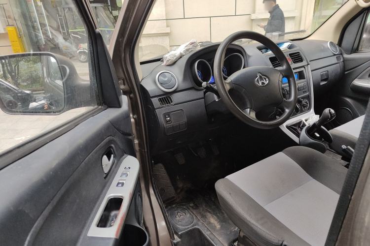 Used CHANGAN KAICHENG Ruixing M90 2018 2.0L Value-Added Flat-Top Liftback 6-Seater 4G94S Driver Seat