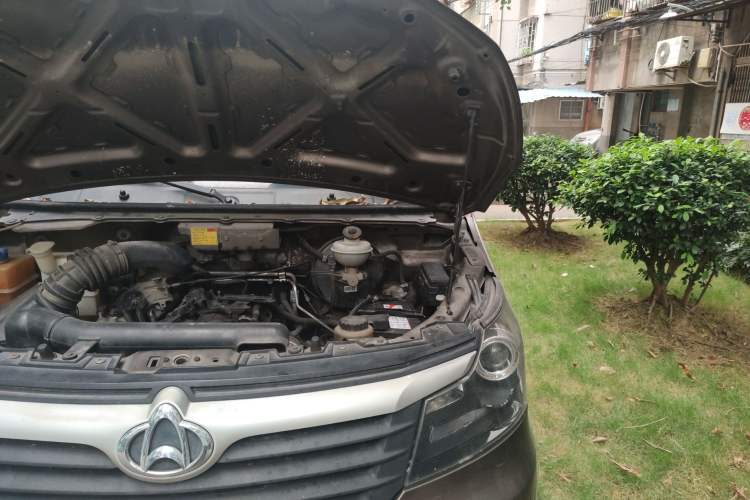 Used CHANGAN KAICHENG Ruixing M90 2018 2.0L Value-Added Flat-Top Liftback 6-Seater 4G94S Engine Bay Left