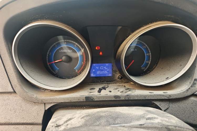 Used CHANGAN KAICHENG Ruixing M90 2018 1.5T Comfort Model Flat Roof Liftback Doors 6-Seater 4G15T Instrument Cluster