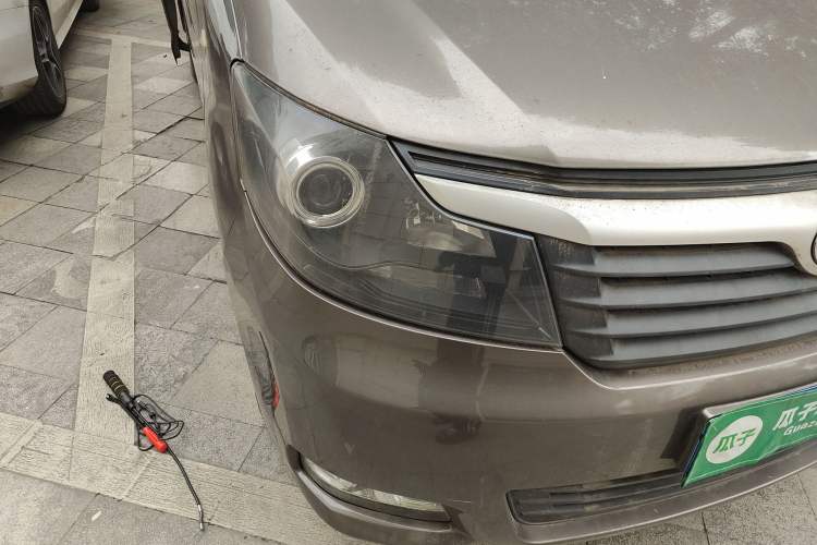 Used CHANGAN KAICHENG Ruixing M90 2018 2.0L Value-Added Flat-Top Liftback 6-Seater 4G94S Right Front Headlight