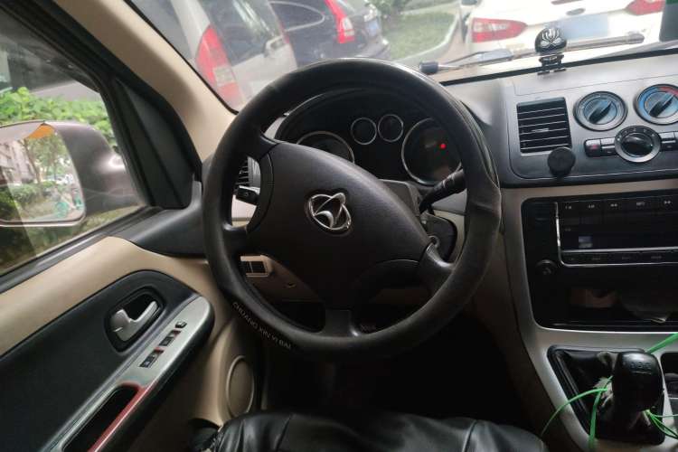 Used CHANGAN KAICHENG Ruixing M90 2018 2.0L Value-Added Flat-Top Liftback 6-Seater 4G94S Steering Wheel