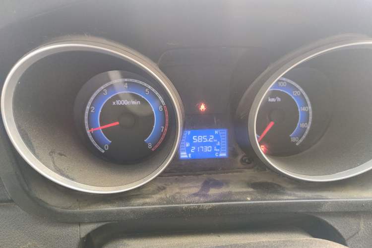 Used CHANGAN KAICHENG Ruixing M90 2018 2.0L Comfort Version Flat-Top Hatchback with 6 Seats Equipped with 4G94S Instrument Cluster