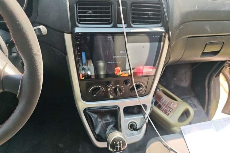 Used CHANGAN KAICHENG Ruixing M90 2018 2.0L Value-Added Flat-Top Liftback 6-Seater 4G94S Audio And AC Panel