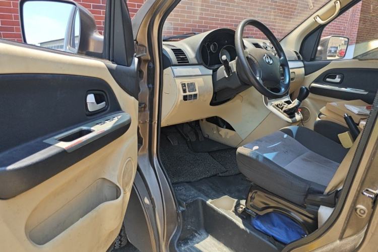 Used CHANGAN KAICHENG Ruixing M90 2018 2.0L Standard Edition Flat-Top Liftback 6-Seater 4G94S Driver Seat