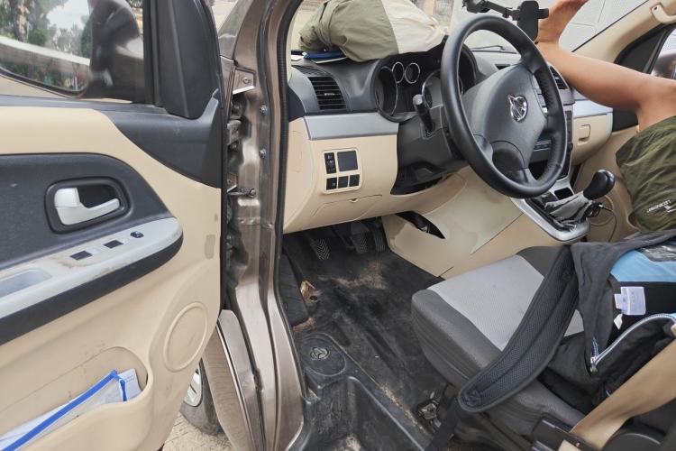 Used CHANGAN KAICHENG Ruixing M90 2018 2.0L Value-Added High-Roof Double-Door 6-Seater 4G94S Driver Seat