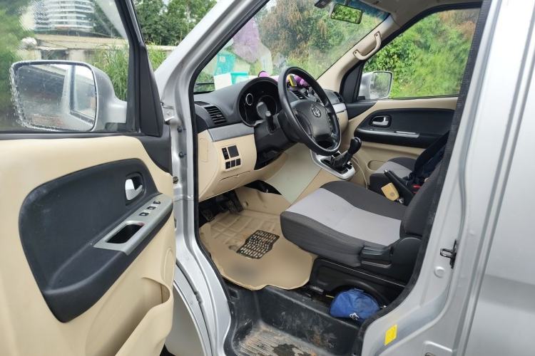 Used CHANGAN KAICHENG Ruixing M90 2018 2.0L Standard Version High-Roof Double-Door 6-Seater 4G94S Driver Seat