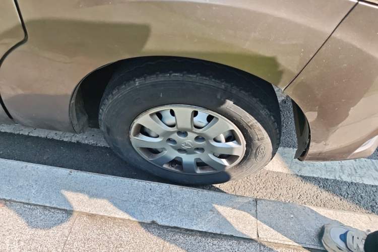 Used CHANGAN KAICHENG Ruixing M90 2018 2.0L Value-Added Flat-Top Liftback 6-Seater 4G94S Right Front Wheel Hub