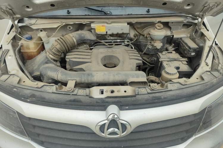 Used CHANGAN KAICHENG Ruixing M90 2018 2.0L Value-Added Flat-Top Liftback 6-Seater 4G94S Engine Bay