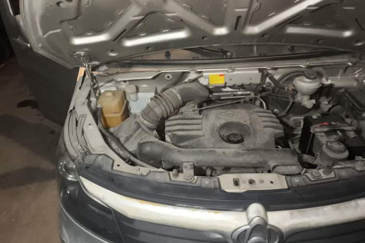 Used CHANGAN KAICHENG Ruixing M90 2018 2.0L Comfort-Grade High-Roof Dual-Slide Door 6-Seater 4G94S Engine Bay Right