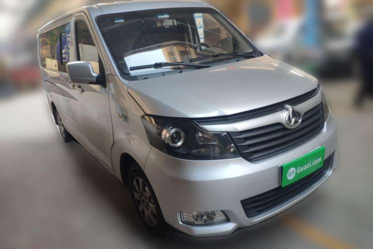 Used CHANGAN KAICHENG Ruixing M90 2018 2.0L Comfort Trim CNG Flat-Top Hatchback with 6 Seats – 4G94S Front Right 45 Deg