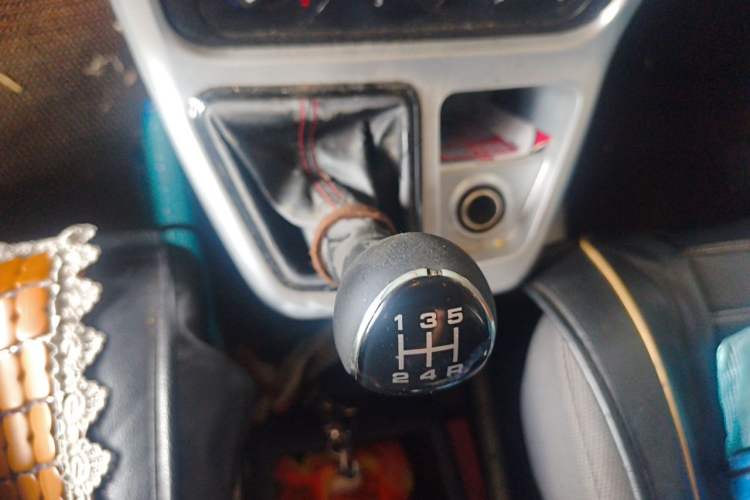 Used CHANGAN KAICHENG Ruixing M90 2018 2.0L Comfort Version Flat-Top Bi-Door 6-Seater 4G94S Gear Lever