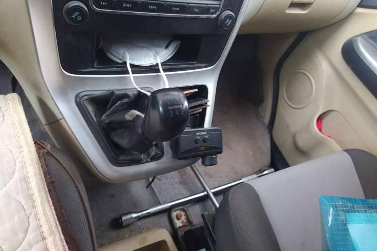 Used CHANGAN KAICHENG Ruixing M90 2018 2.0L Comfort-Grade High-Roof Dual-Slide Door 6-Seater 4G94S Gear Lever