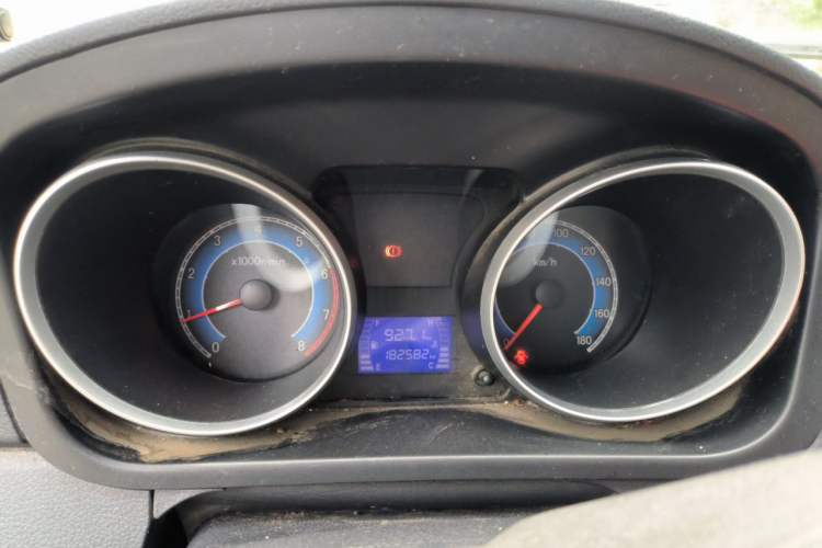 Used CHANGAN KAICHENG Ruixing M90 2018 2.0L Value-Added Flat-Top Liftback 6-Seater 4G94S Instrument Cluster