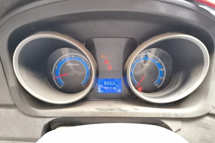 Used CHANGAN KAICHENG Ruixing M90 2018 2.0L Comfort Version Flat-Top Bi-Door 6-Seater 4G94S Instrument Cluster