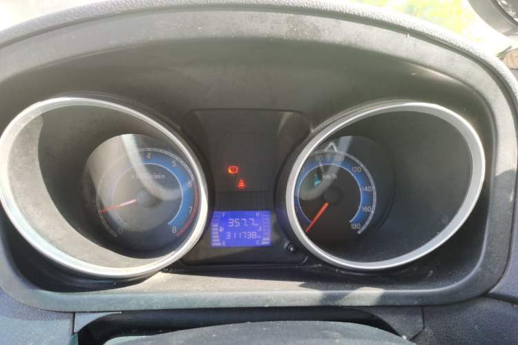 Used CHANGAN KAICHENG Ruixing M90 2018 2.0L Value-Added Flat-Top Liftback 6-Seater 4G94S Instrument Cluster