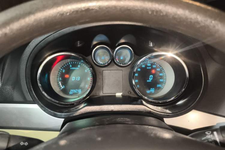 Used CHANGAN KAICHENG Ruixing M90 2018 2.0L Comfort-Grade High-Roof Dual-Slide Door 6-Seater 4G94S Instrument Cluster