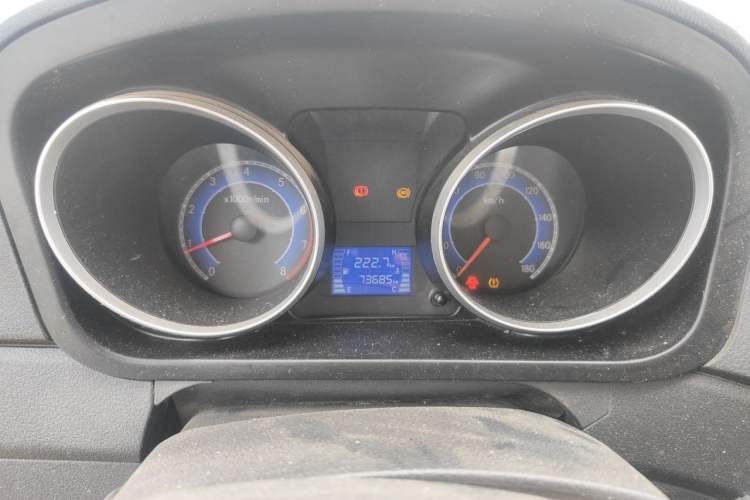 Used CHANGAN KAICHENG Ruixing M90 2018 2.0L Value-Added Flat-Top Liftback 6-Seater 4G94S Instrument Cluster