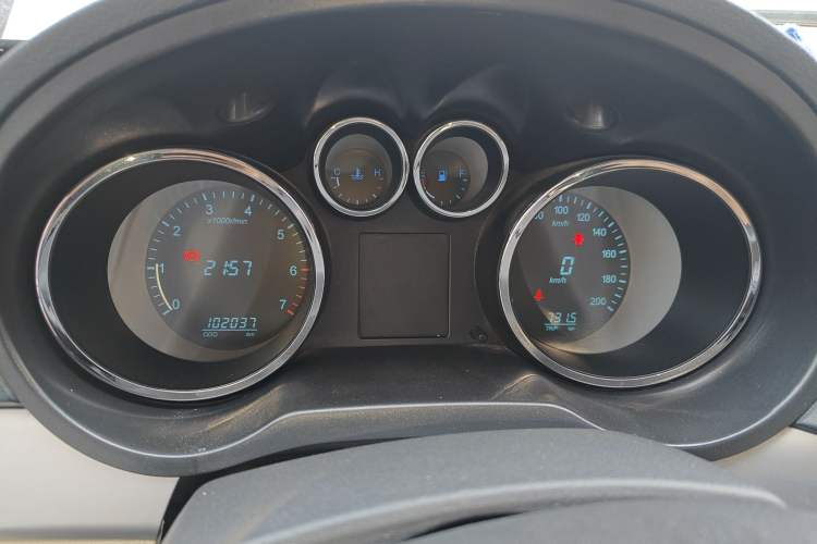 Used CHANGAN KAICHENG Ruixing M90  Instrument Cluster