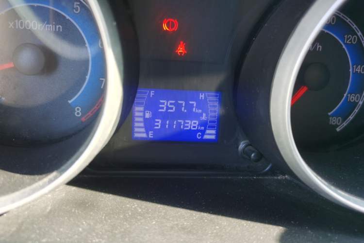 Used CHANGAN KAICHENG Ruixing M90 2018 2.0L Value-Added Flat-Top Liftback 6-Seater 4G94S Odometer Close Up