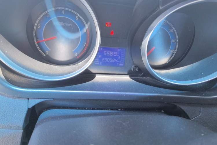 Used CHANGAN KAICHENG Ruixing M90 2018 2.0L Luxury High-Roof Double-Door 4G94S Odometer Close Up