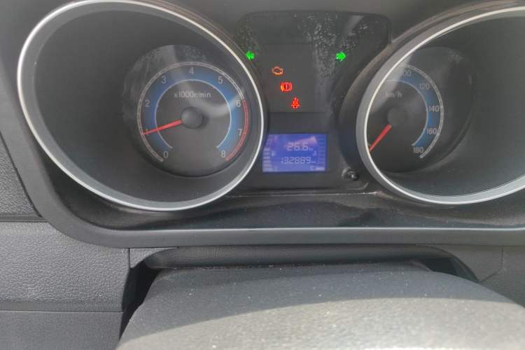 Used CHANGAN KAICHENG Ruixing M90 2018 2.0L Comfort Trim CNG Flat-Top Hatchback with 6 Seats – 4G94S Odometer Close Up