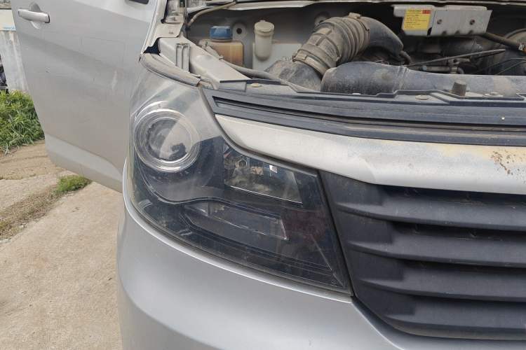 Used CHANGAN KAICHENG Ruixing M90  Right Front Headlight