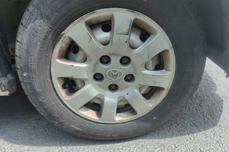 Used CHANGAN KAICHENG Ruixing M90 2018 2.0L Comfort Trim CNG Flat-Top Hatchback with 6 Seats – 4G94S Right Front Wheel Hub