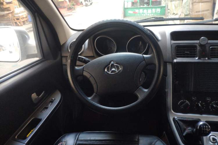 Used CHANGAN KAICHENG Ruixing M90 2018 2.0L Comfort Trim CNG Flat-Top Hatchback with 6 Seats – 4G94S Steering Wheel