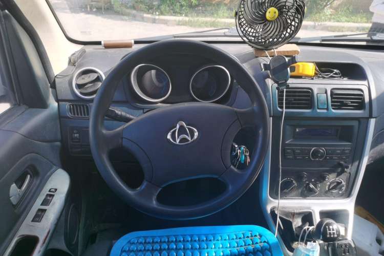 Used CHANGAN KAICHENG Ruixing M90 2018 2.0L Value-Added Flat-Top Liftback 6-Seater 4G94S Steering Wheel