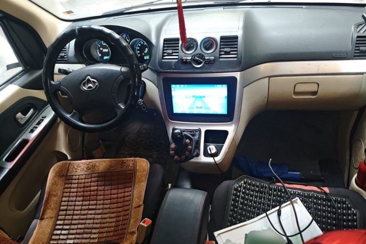 Used CHANGAN KAICHENG Ruixing M90 2018 2.0L Value-Added CNG High-Roof Double-Door 6-Seater 4G94S Center Console
