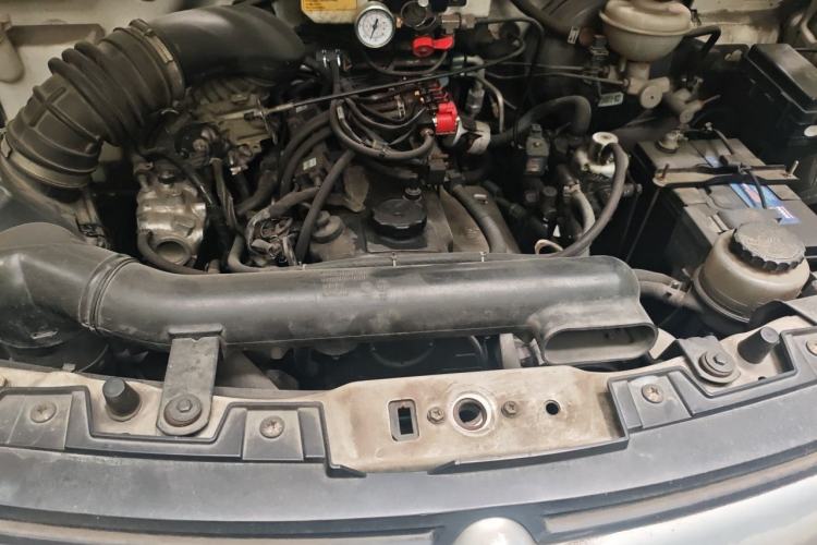 Used CHANGAN KAICHENG Ruixing M90 2018 2.0L Value-Added CNG High-Roof Double-Door 6-Seater 4G94S Engine Bay