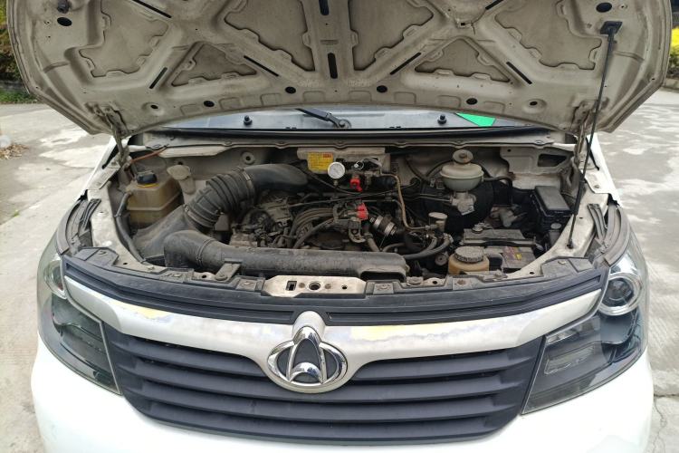 Used CHANGAN KAICHENG Ruixing M90 2018 2.0L Value-Added CNG Flat-Roof Hatchback with 6 Seats Model 4G94S Engine Bay