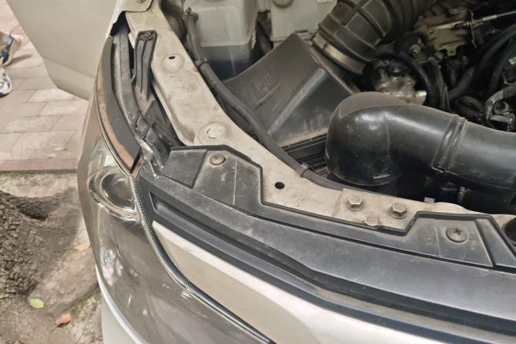 Used CHANGAN KAICHENG Ruixing M90 2018 2.0L Value-Added CNG High-Roof Double-Door 6-Seater 4G94S Engine Bay Right