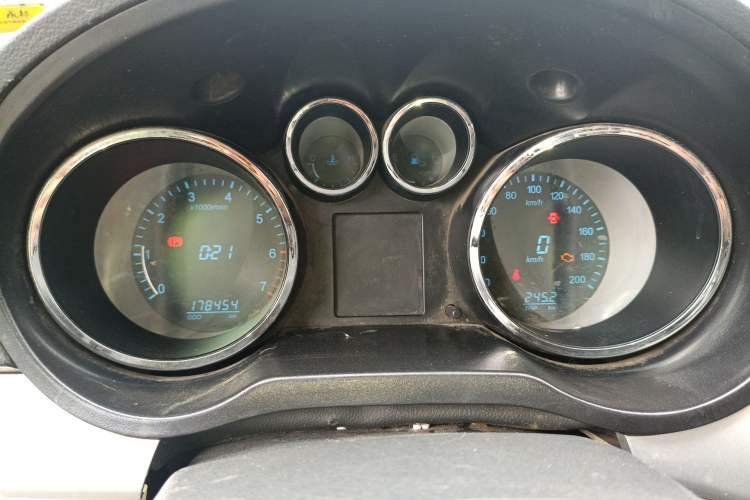 Used CHANGAN KAICHENG Ruixing M90 2018 2.0L Value-Added CNG Flat-Roof Hatchback with 6 Seats Model 4G94S Instrument Cluster