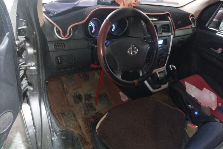 Used CHANGAN KAICHENG Ruixing M90 2021 2.0L Standard Version Flat-Top Liftgate 9-Seater LJ481Q6 Center Console