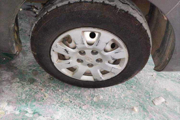 Used CHANGAN KAICHENG Ruixing M90 2021 2.0L Standard Version Flat-Top Liftgate 9-Seater LJ481Q6 Right Front Wheel Hub